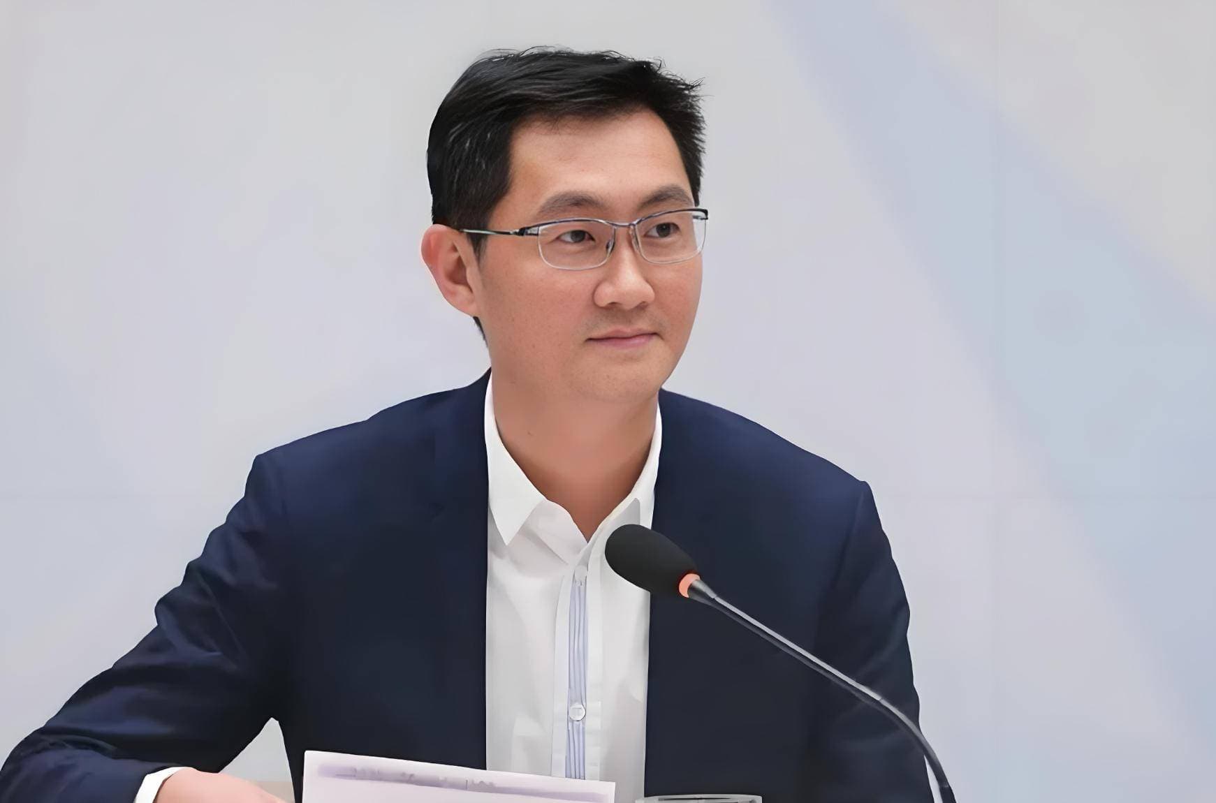 马化腾三大战略揭秘：从差点卖 QQ 到万亿帝国的逆袭密码