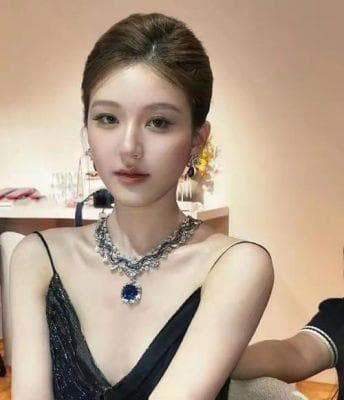 古偶圈热议：赵露思成《将门独后》热门人选，粉丝控评引发争议