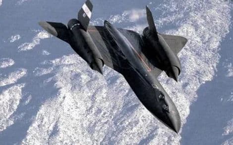 揭秘传奇：SR-71黑鸟侦察机，无一被击落的实战神话