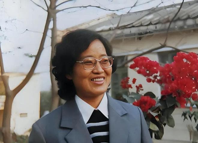 1996惊动高层重案：女作家戴厚英在家被砍死，日记52字推理真凶
