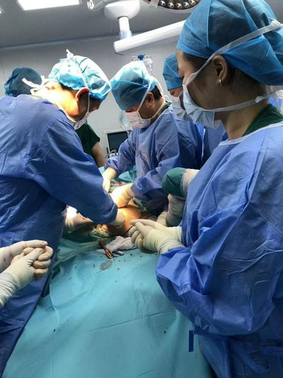 偏瘫又遇骨折 手术康复一体化让74岁老人重新站立