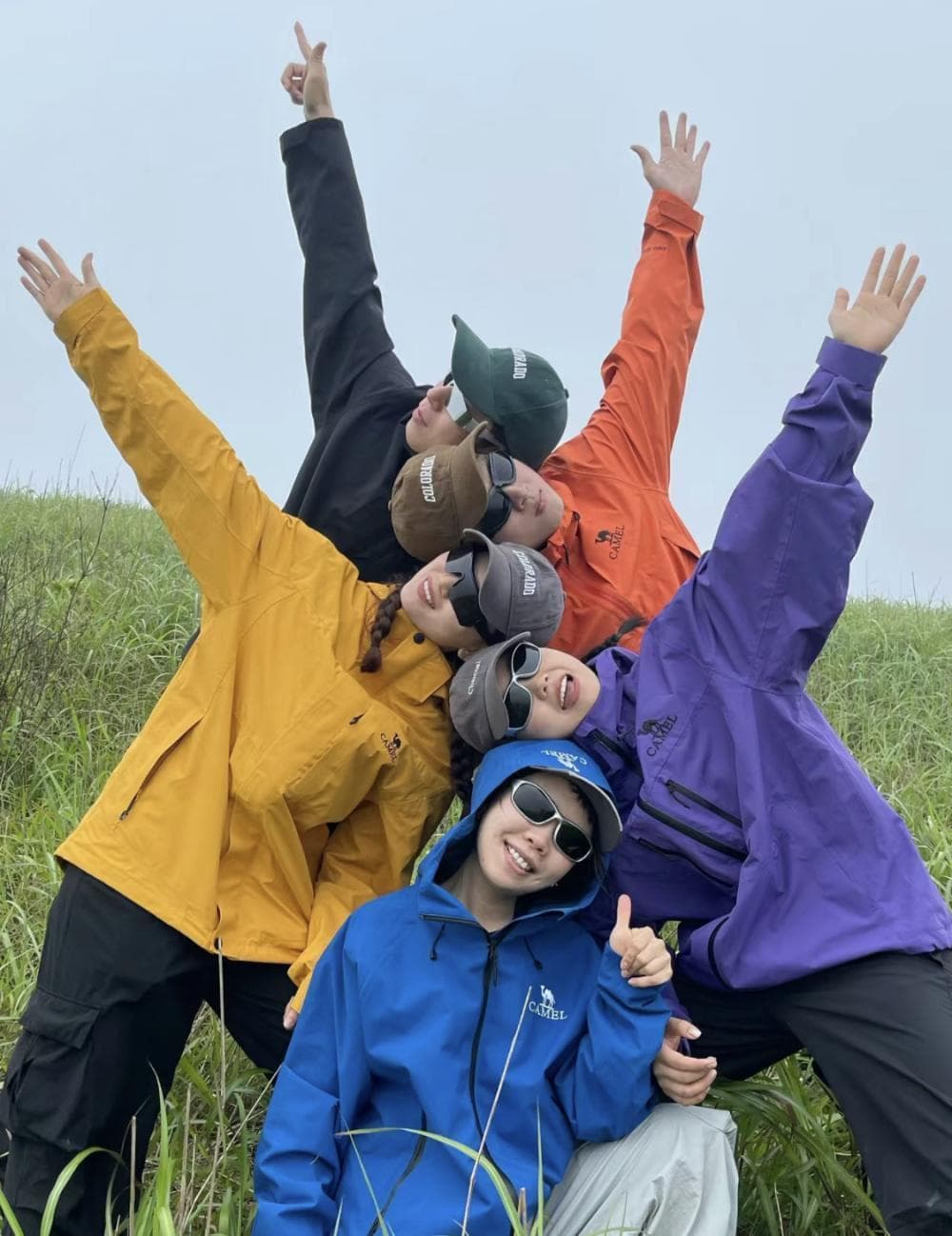 告别臃肿！这样穿冲锋衣既舒适又显瘦
