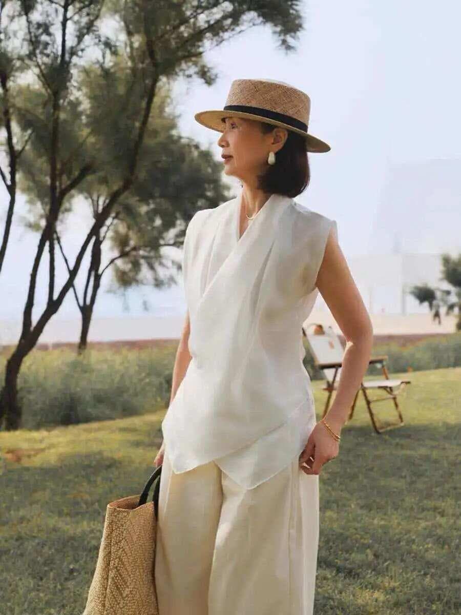中年女性穿搭指南：如何穿出优雅气质的碎花裙