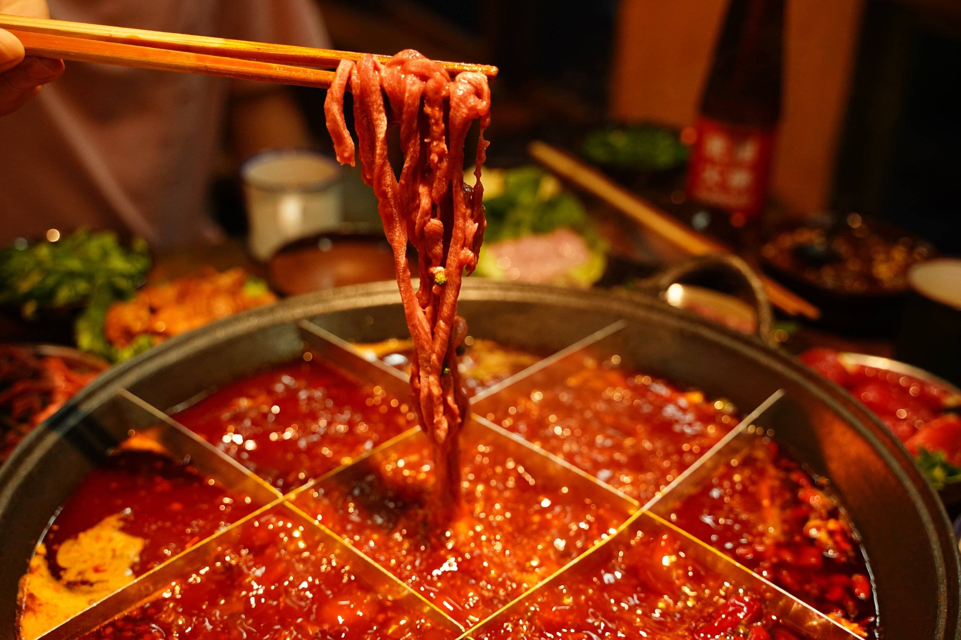 地域特色食材的文化赋能与火锅烧烤市场的产品差异化开发