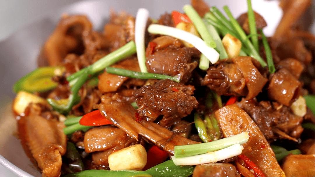 炒菜时，这些常用调味料都应何时加入？