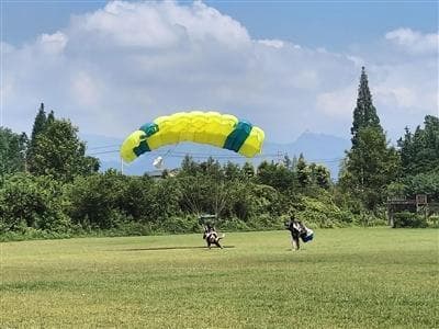 青城山下飞行“热” 低空经济为都江堰插上起飞的翅膀