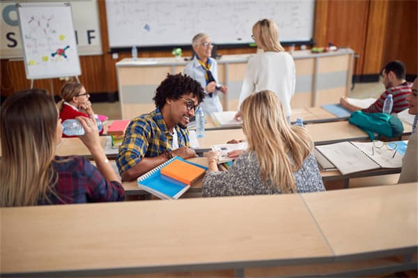 地图测绘与地理信息系统专业详解：学什么？就业前景如何？
