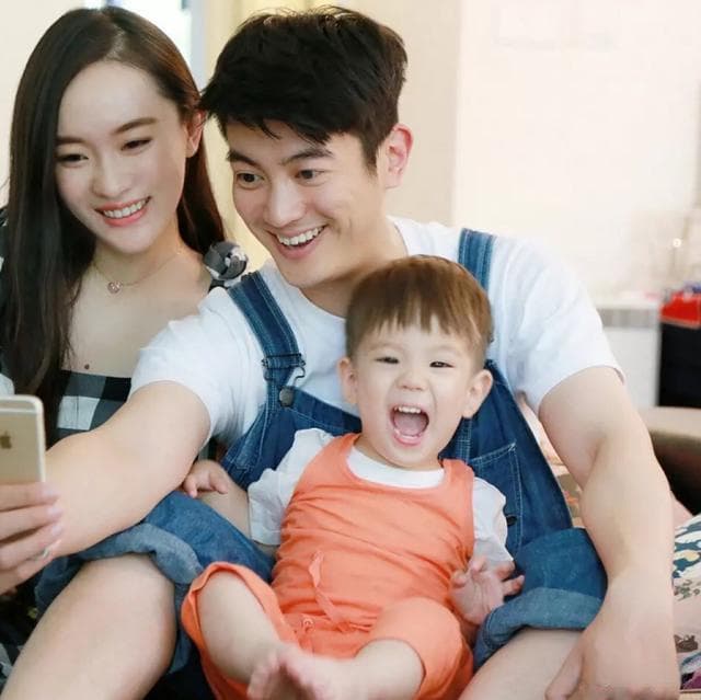 霍思燕杜江育儿经：快乐童年胜过早教班