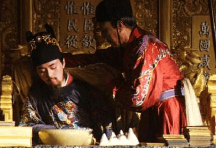 古代皇帝的位置为什么坐的那么稳 原因出在哪一个制度上面