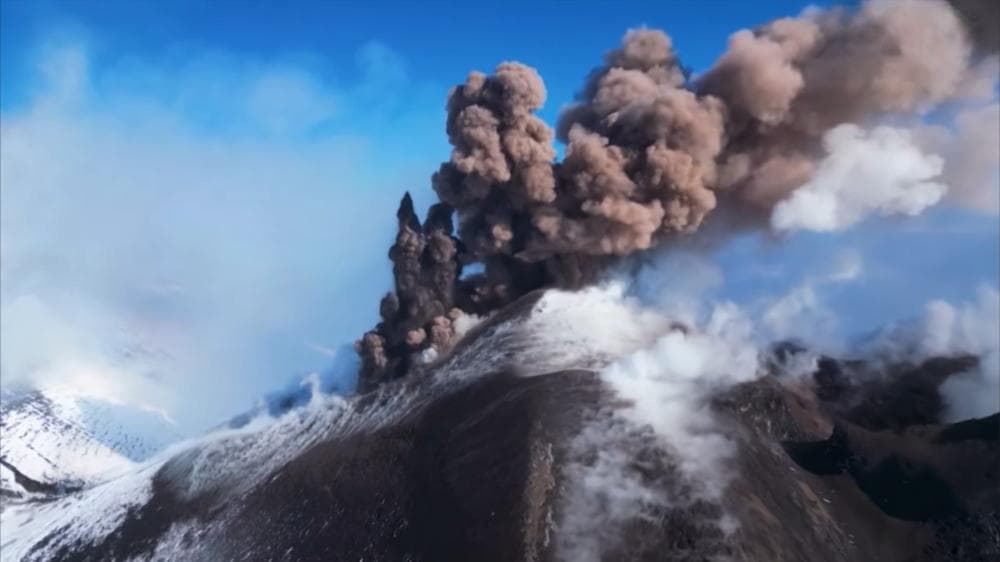 欧洲最活跃火山突然多次喷发引担忧，曾吐过烟圈，埃特纳很特别