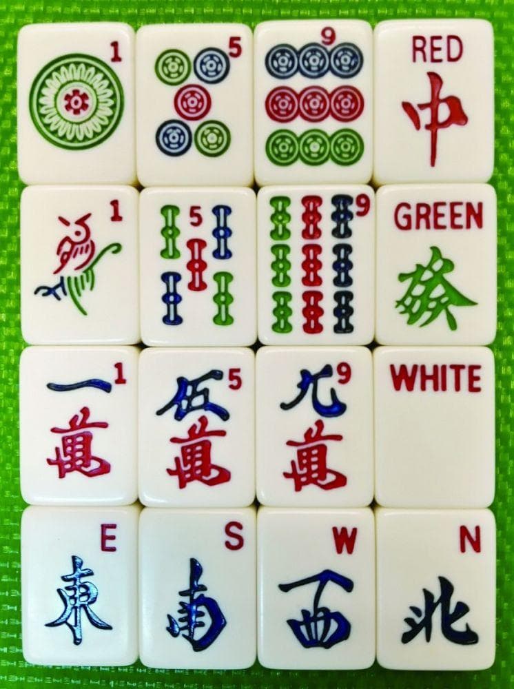 “爆改”麻将，美国人在牌上标英文