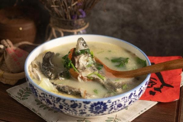 10到15岁儿童长高食谱推荐，鱼骨豆腐汤营养又补钙
