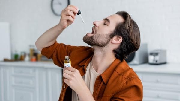 开喉剑喷雾剂怎么保存？开封后多久会失效？