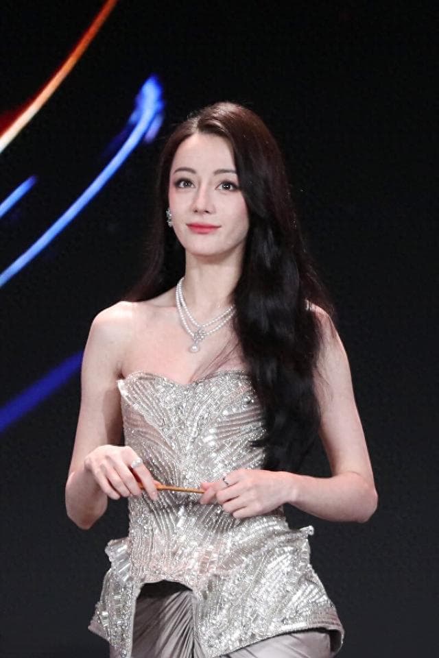 迪丽热巴的成名史，你想知道吗？
