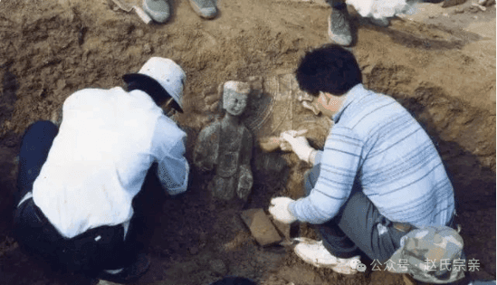 1996年青州学校挖操场惊现50平方黑洞！出土400多尊国宝级佛像！