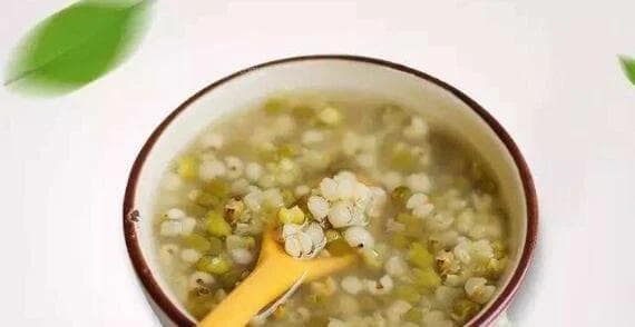 盛夏吃什么：五款解暑食谱让你清凉度夏