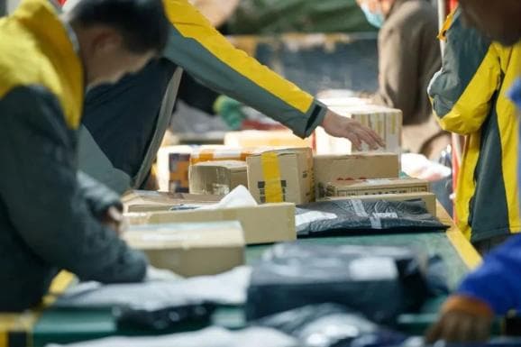 在上海打工，养老保险月最低需缴1476.8元