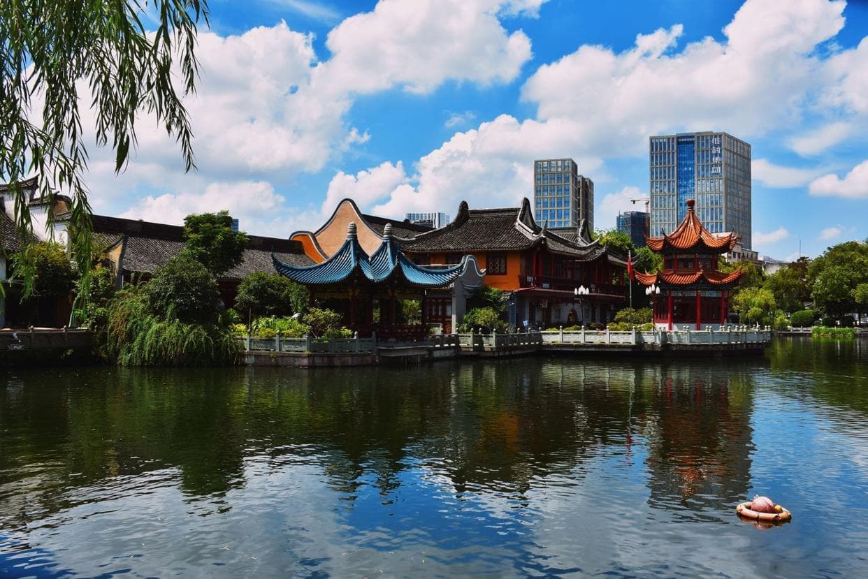 宁波十大免费景点：从月湖公园到天封塔