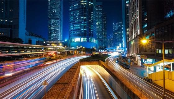 智能技术引领建筑安全管理革新，七大创新措施保障施工安全