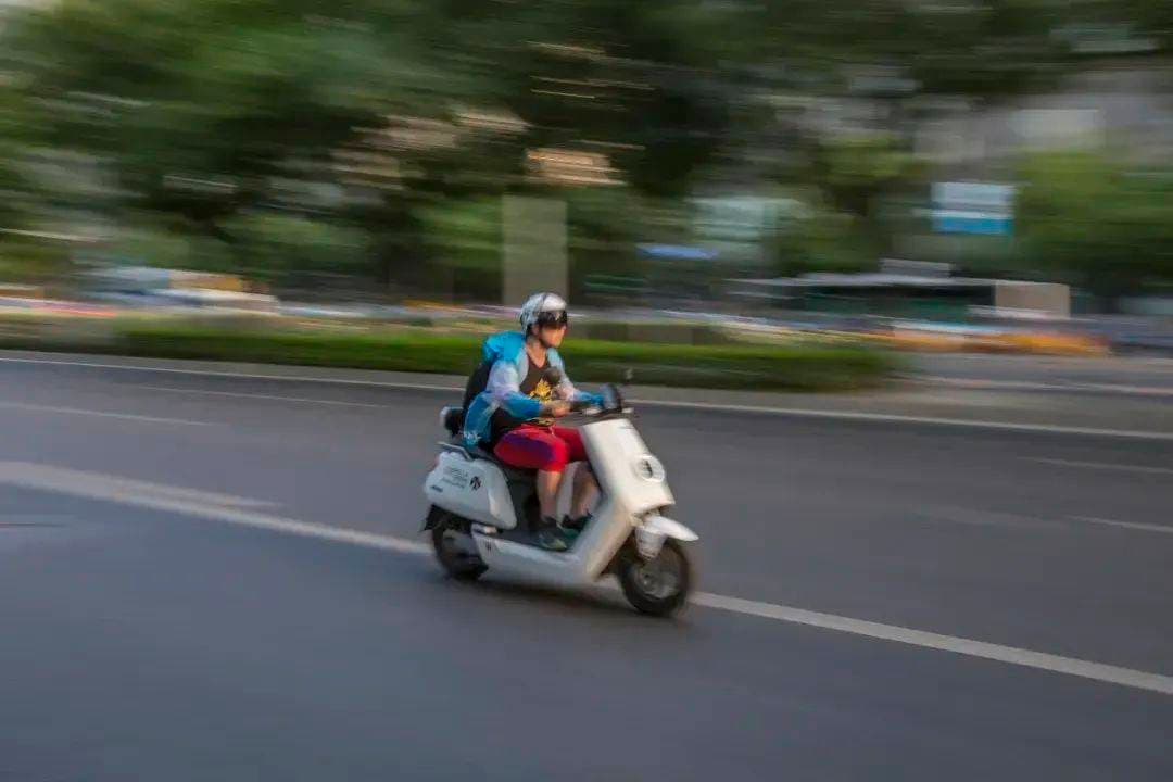 电动自行车装挡风被、雨棚，最高拟罚500元！