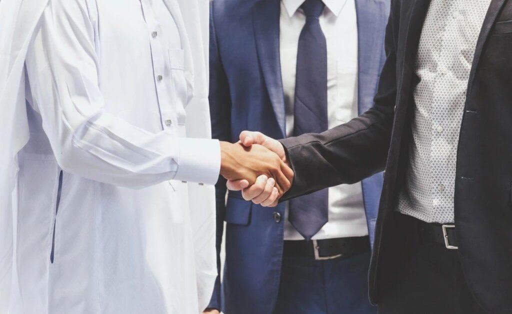 迪拜市场全解析：经济产业、社交媒体、对外贸易与商务社交礼仪禁忌