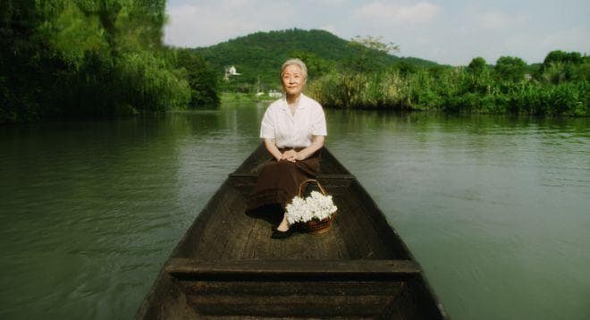 《乘船而去》：看见人生的来处与归途