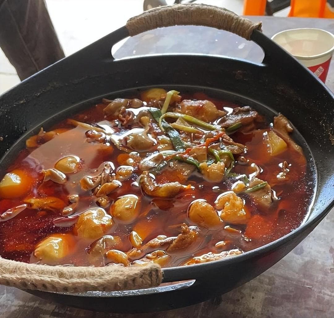 生铁锅好还是熟铁锅好？分别用了一年多，才知哪个更适合家用！