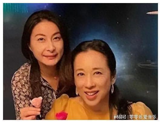 郭晶晶的新妯娌，家世背景都像婆婆？