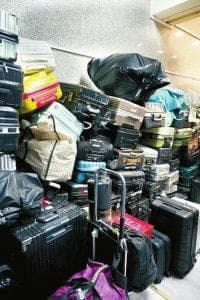成都东站一年收到7.5万件遗失物品，充电宝居首