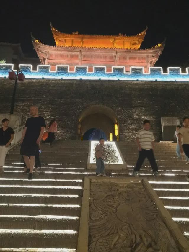 存不住财的八字特征，有哪些，如何解决问题？