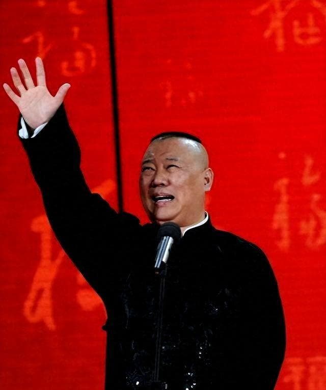 德云社的成功之路：从街头卖艺到相声界的璀璨明星