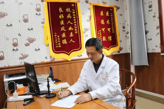 颈动脉斑块：不容忽视的“定时炸弹”与应对策略