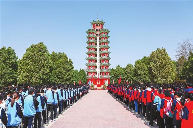 白银：牢记革命历史 赓续长征精神