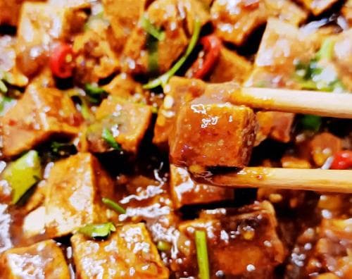 浇汁豆腐的做法大全窍门，浇汁臭豆腐的做法和配料详解