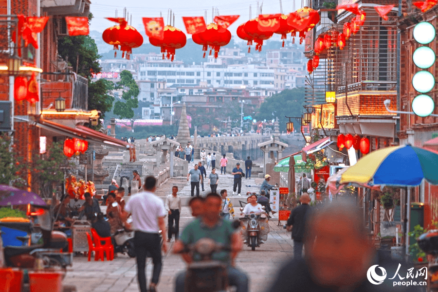 福建泉州洛阳桥：一桥带“火”一座城