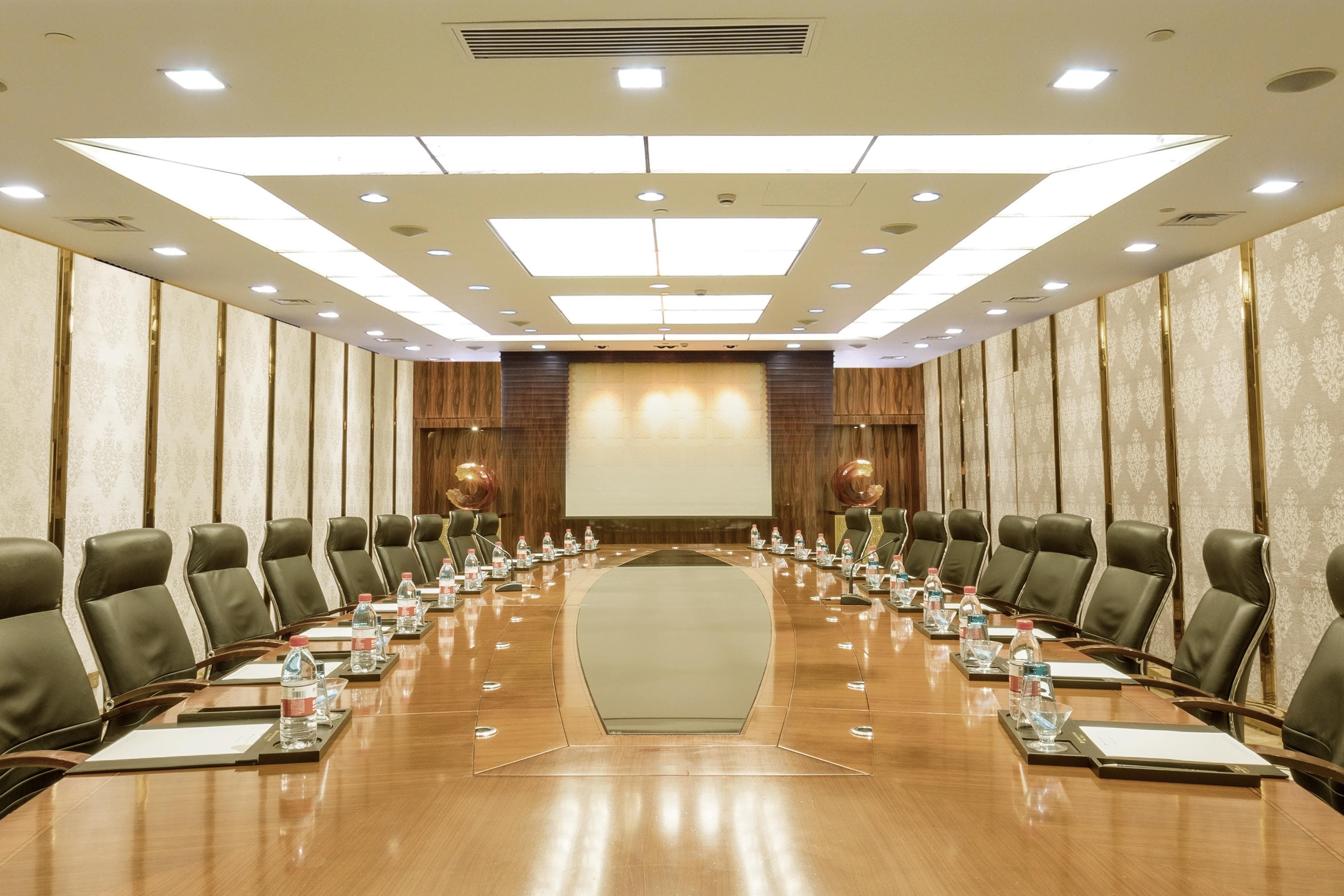 如何依法有效投诉民警：机关内部监督机制探析