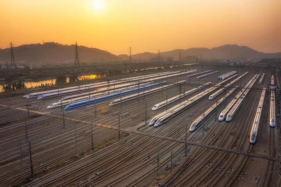 2025年铁路局普通干部薪资待遇全解析：从基础工资到福利体系