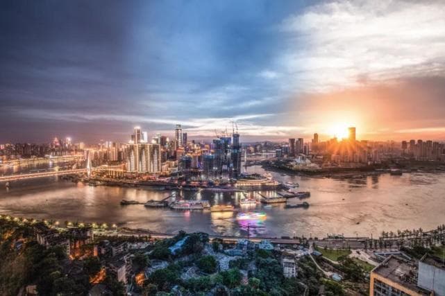 15个夜景打卡地5条夜游线路出炉 重庆魅力夜景成为彰显城市活力新引擎