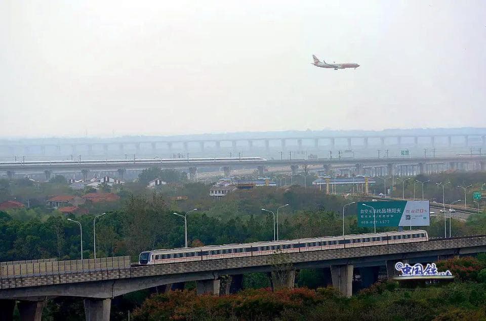 武汉天河机场高铁站：高铁地铁同框，空铁联运升级