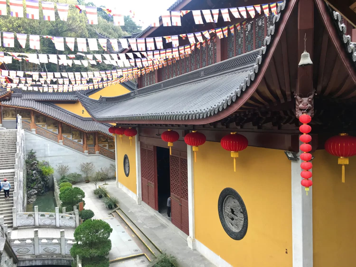 九华山慧居寺：千年古刹的神秘面纱