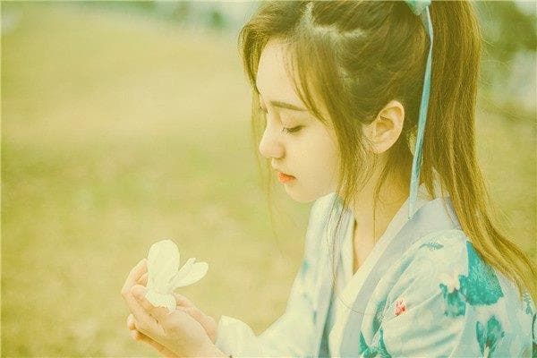 水瓶座女生的性格分析