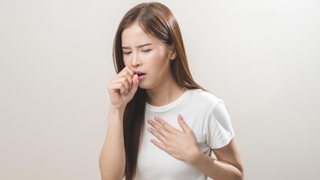 痰的顏色「有血絲」代表什麼？醫解析痰液6種顏色 痰咳不出來怎麼辦？