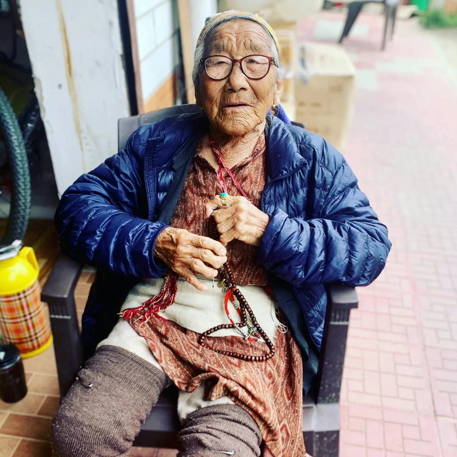 解码中国百岁老人：数量全球第一背后的长寿密码