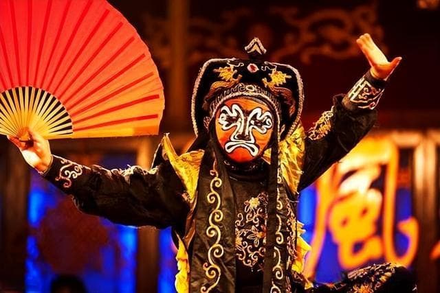 川剧变脸：戏曲表演中的人物性格塑造技法