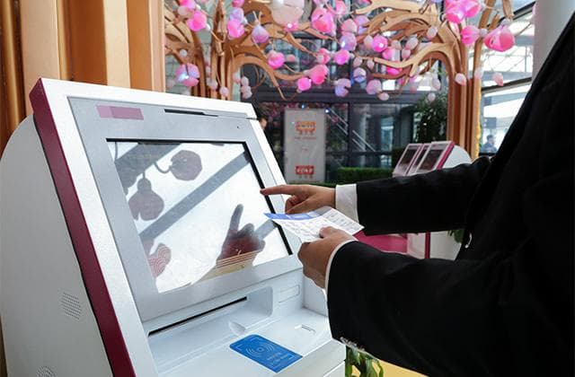 为什么机票价格浮动那么大？提前几天预订最划算？