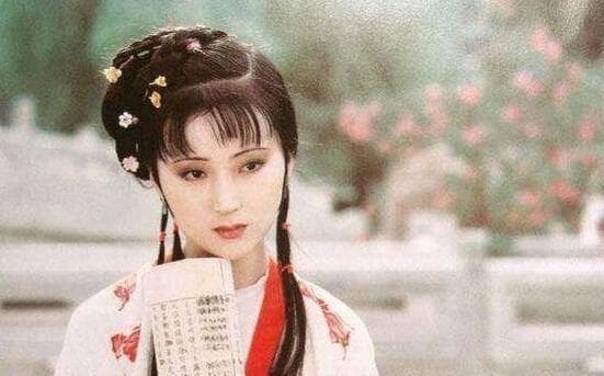 林黛玉的沉默：晴雯之死背后的深意