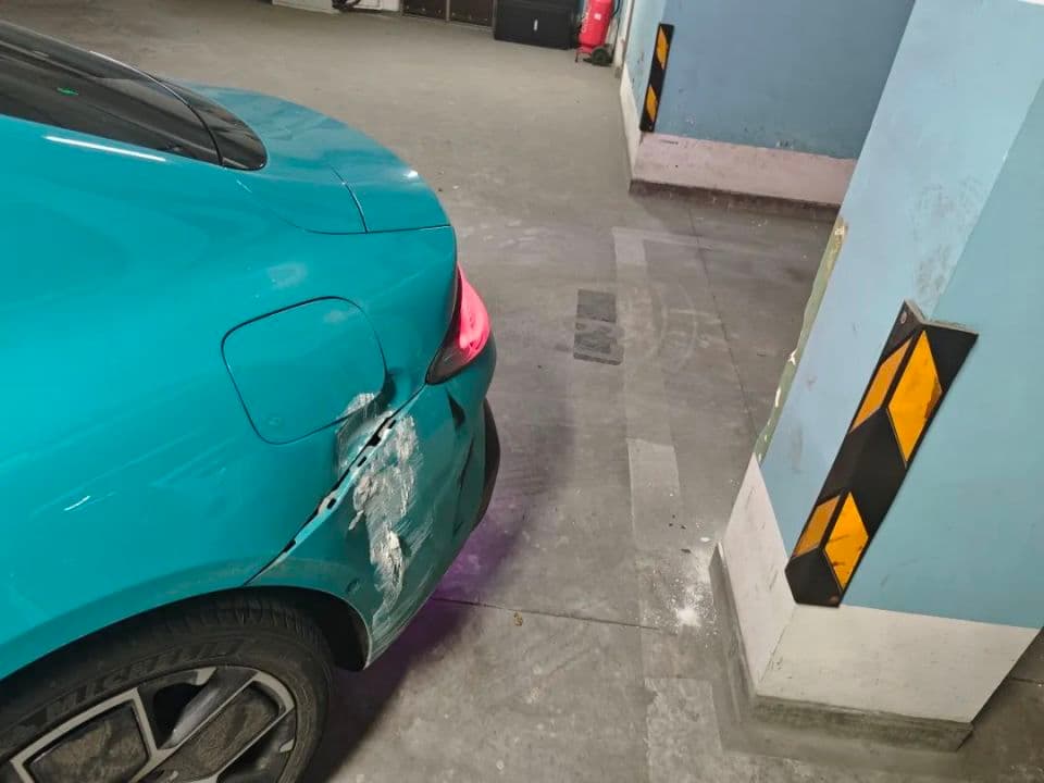 小米SU7自动泊车“惊魂一刻”，技术漏洞何时休？