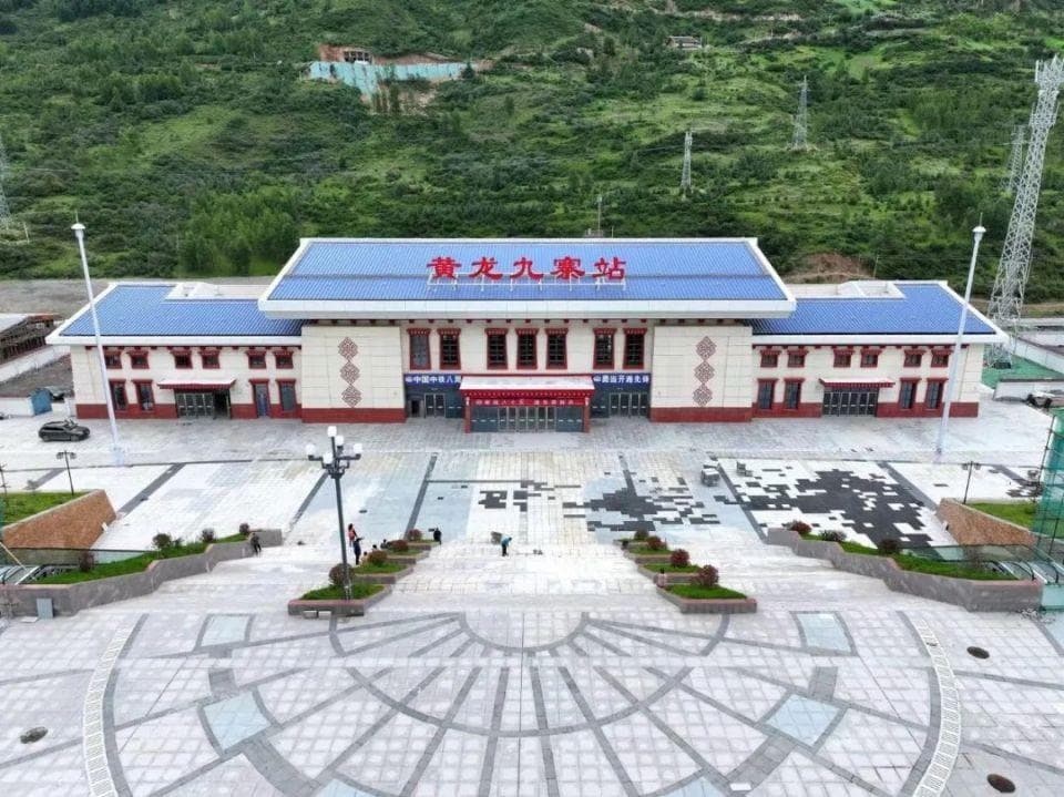 最快99分钟！成都直达黄龙九寨，时刻表来了
