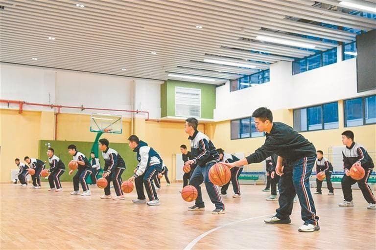 西安发布中考体育新方案 新增4分钟跳绳等可选项