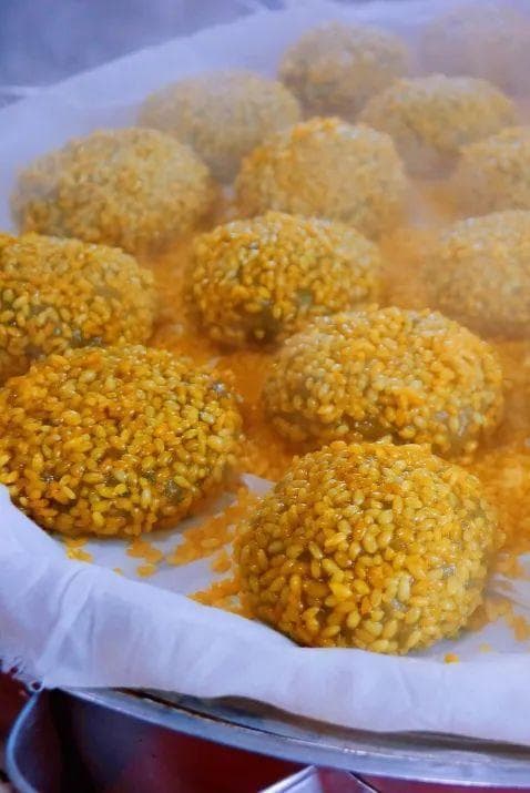 清明节传统美食：新华粘米团的制作与文化传承